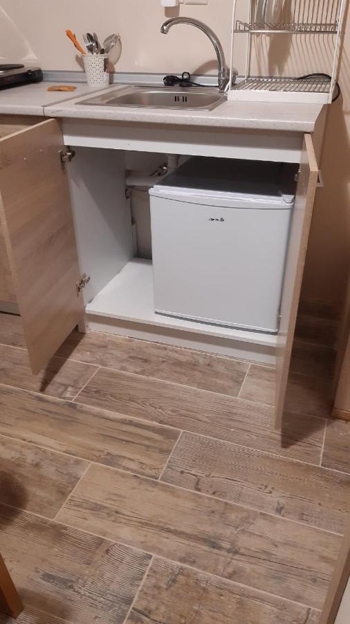 Room Near The Airport Pikérmion 外观 照片