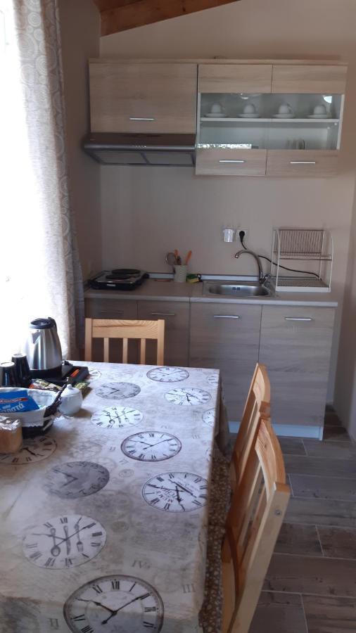 Room Near The Airport Pikérmion 外观 照片